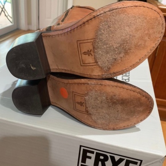 Frye - Picture 5 of 6